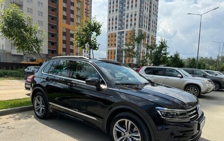 Volkswagen Tiguan II, 2018 год, 3 200 000 рублей, 3 фотография