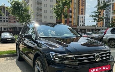 Volkswagen Tiguan II, 2018 год, 3 200 000 рублей, 2 фотография