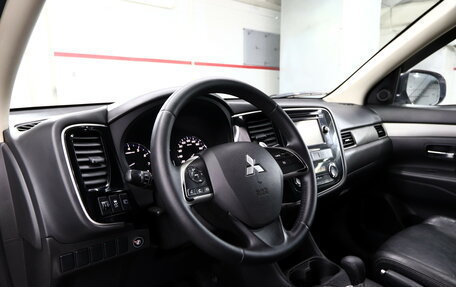 Mitsubishi Outlander III рестайлинг 3, 2013 год, 1 450 000 рублей, 7 фотография