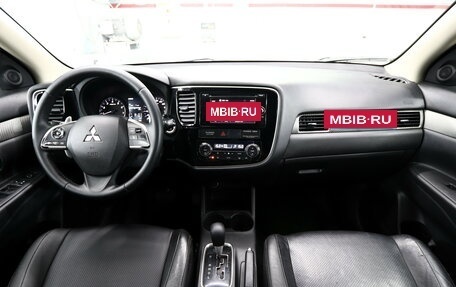 Mitsubishi Outlander III рестайлинг 3, 2013 год, 1 450 000 рублей, 11 фотография