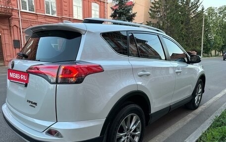 Toyota RAV4, 2018 год, 2 855 000 рублей, 7 фотография