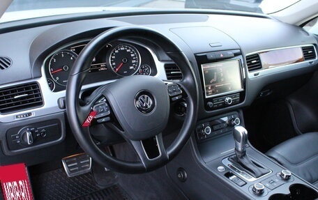 Volkswagen Touareg III, 2012 год, 2 445 000 рублей, 7 фотография