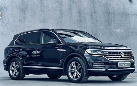 Volkswagen Touareg III, 2018 год, 4 755 000 рублей, 2 фотография