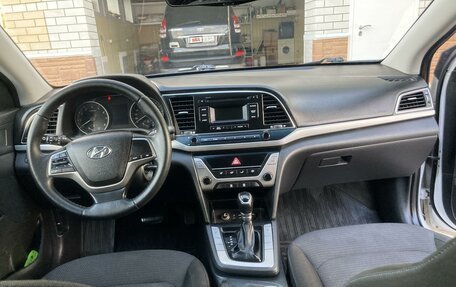 Hyundai Elantra VI рестайлинг, 2017 год, 1 400 000 рублей, 9 фотография