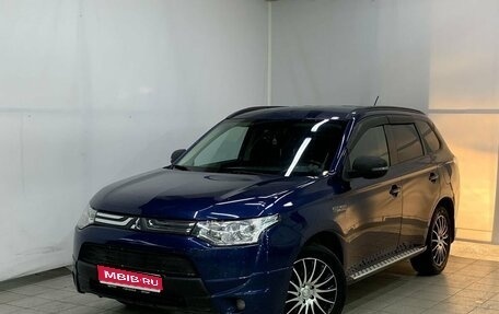 Mitsubishi Outlander III рестайлинг 3, 2013 год, 1 780 000 рублей, 1 фотография