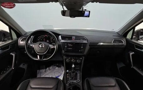 Volkswagen Tiguan II, 2018 год, 2 850 000 рублей, 7 фотография