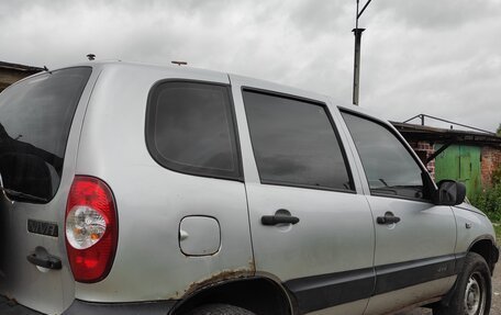 Chevrolet Niva I рестайлинг, 2003 год, 250 000 рублей, 13 фотография