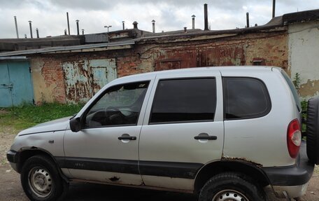 Chevrolet Niva I рестайлинг, 2003 год, 250 000 рублей, 11 фотография