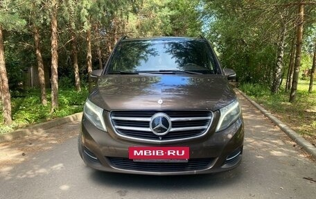 Mercedes-Benz V-Класс, 2014 год, 3 600 000 рублей, 2 фотография