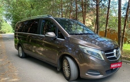 Mercedes-Benz V-Класс, 2014 год, 3 600 000 рублей, 3 фотография