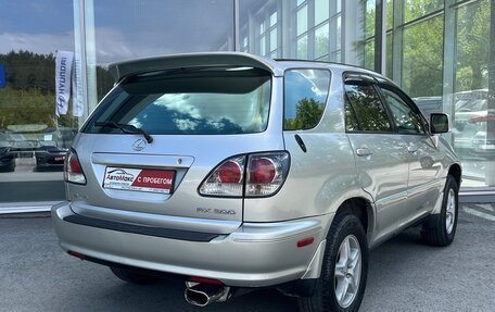 Lexus RX IV рестайлинг, 2000 год, 1 110 000 рублей, 2 фотография