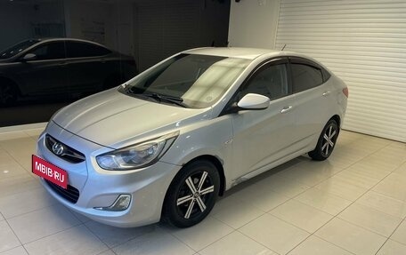 Hyundai Solaris II рестайлинг, 2013 год, 690 000 рублей, 1 фотография