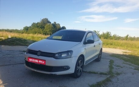 Volkswagen Polo VI (EU Market), 2013 год, 400 000 рублей, 1 фотография