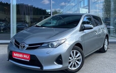 Toyota Auris II, 2013 год, 1 090 000 рублей, 1 фотография