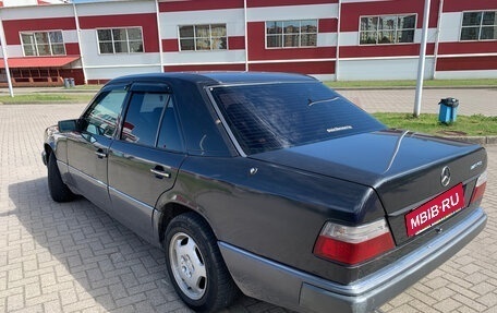 Mercedes-Benz E-Класс, 1993 год, 399 000 рублей, 8 фотография