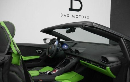 Lamborghini Huracán, 2024 год, 44 079 032 рублей, 13 фотография