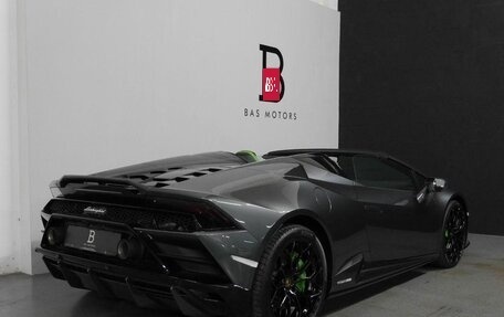 Lamborghini Huracán, 2024 год, 44 079 032 рублей, 9 фотография