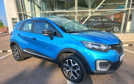 Renault Kaptur I рестайлинг, 2018 год, 1 650 000 рублей, 3 фотография