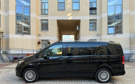 Mercedes-Benz V-Класс, 2017 год, 6 300 000 рублей, 2 фотография