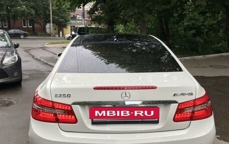 Mercedes-Benz E-Класс, 2012 год, 1 900 000 рублей, 3 фотография