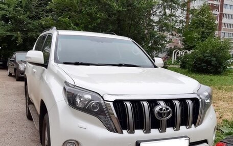 Toyota Land Cruiser Prado 150 рестайлинг 2, 2017 год, 6 000 000 рублей, 1 фотография