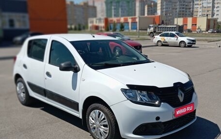 Renault Sandero II рестайлинг, 2017 год, 620 000 рублей, 1 фотография