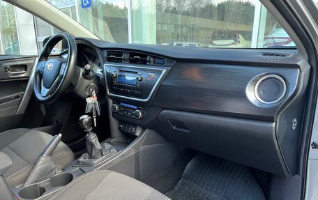 Toyota Auris II, 2013 год, 1 090 000 рублей, 9 фотография