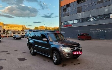 Mitsubishi Pajero IV, 2014 год, 2 540 000 рублей, 2 фотография