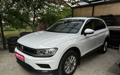 Volkswagen Tiguan II, 2019 год, 2 700 000 рублей, 1 фотография