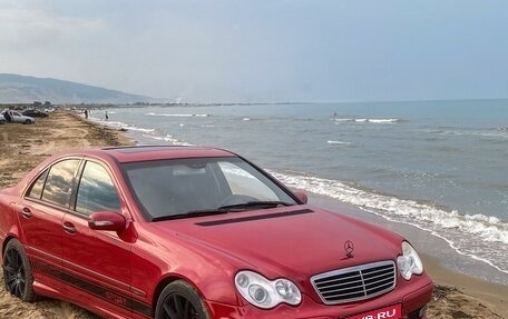 Mercedes-Benz C-Класс, 2004 год, 700 000 рублей, 1 фотография