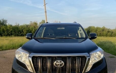 Toyota Land Cruiser Prado 150 рестайлинг 2, 2014 год, 2 999 999 рублей, 3 фотография