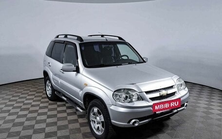 Chevrolet Niva I рестайлинг, 2011 год, 572 000 рублей, 3 фотография