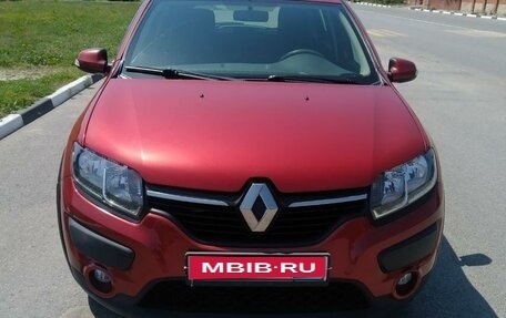 Renault Sandero II рестайлинг, 2015 год, 930 000 рублей, 1 фотография