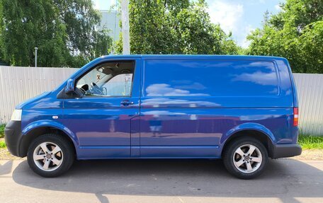 Volkswagen Transporter T5 рестайлинг, 2006 год, 1 000 000 рублей, 4 фотография