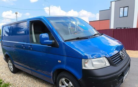 Volkswagen Transporter T5 рестайлинг, 2006 год, 1 000 000 рублей, 2 фотография