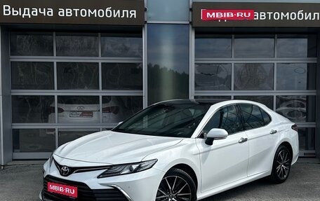 Toyota Camry, 2022 год, 4 820 000 рублей, 1 фотография