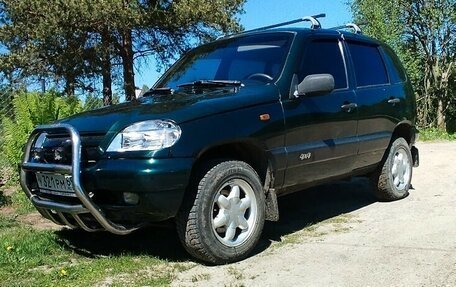 Chevrolet Niva I рестайлинг, 2003 год, 380 000 рублей, 1 фотография