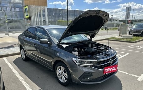 Volkswagen Polo VI (EU Market), 2021 год, 1 985 000 рублей, 2 фотография