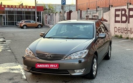 Toyota Camry V40, 2005 год, 1 050 000 рублей, 2 фотография