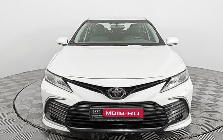 Toyota Camry, 2021 год, 3 842 000 рублей, 2 фотография