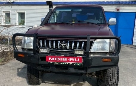 Toyota Land Cruiser Prado 90 рестайлинг, 1997 год, 950 000 рублей, 2 фотография