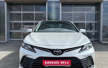 Toyota Camry, 2022 год, 4 820 000 рублей, 3 фотография