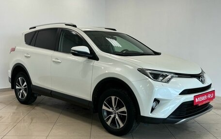 Toyota RAV4, 2016 год, 2 885 000 рублей, 3 фотография