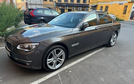 BMW 7 серия, 2013 год, 2 700 000 рублей, 2 фотография