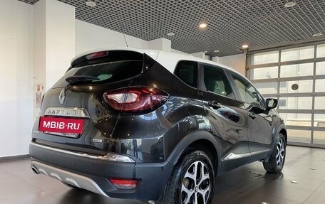 Renault Kaptur I рестайлинг, 2018 год, 1 795 000 рублей, 3 фотография