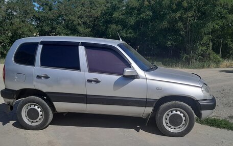 Chevrolet Niva I рестайлинг, 2004 год, 313 000 рублей, 3 фотография