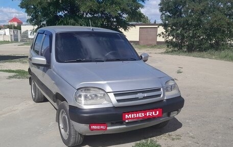 Chevrolet Niva I рестайлинг, 2004 год, 313 000 рублей, 2 фотография