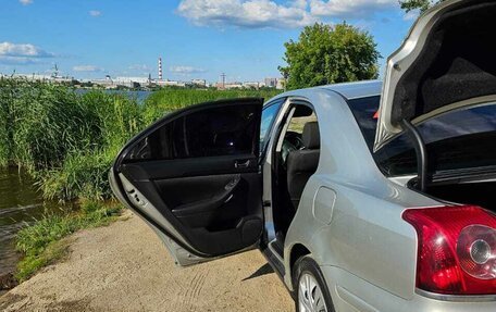 Toyota Avensis III рестайлинг, 2006 год, 949 000 рублей, 5 фотография