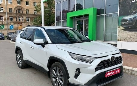 Toyota RAV4, 2021 год, 3 929 000 рублей, 1 фотография