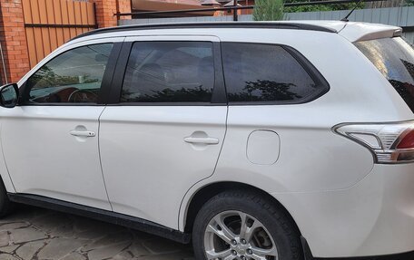 Mitsubishi Outlander III рестайлинг 3, 2012 год, 1 400 000 рублей, 8 фотография